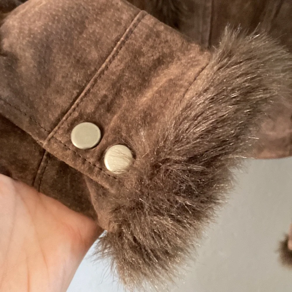 Coldwater Creek Brown Leather Zip Front Jacket Faux Fur Collar and Cuffs - Picture 3 of 12